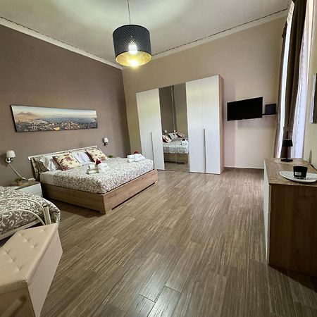 Historical Center Valery Sweet House Apartment Naples Luaran gambar
